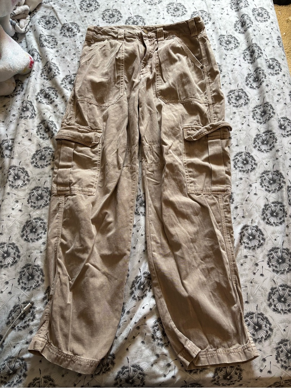Billabong women’s  Tan Cargo Pants - Utility Style